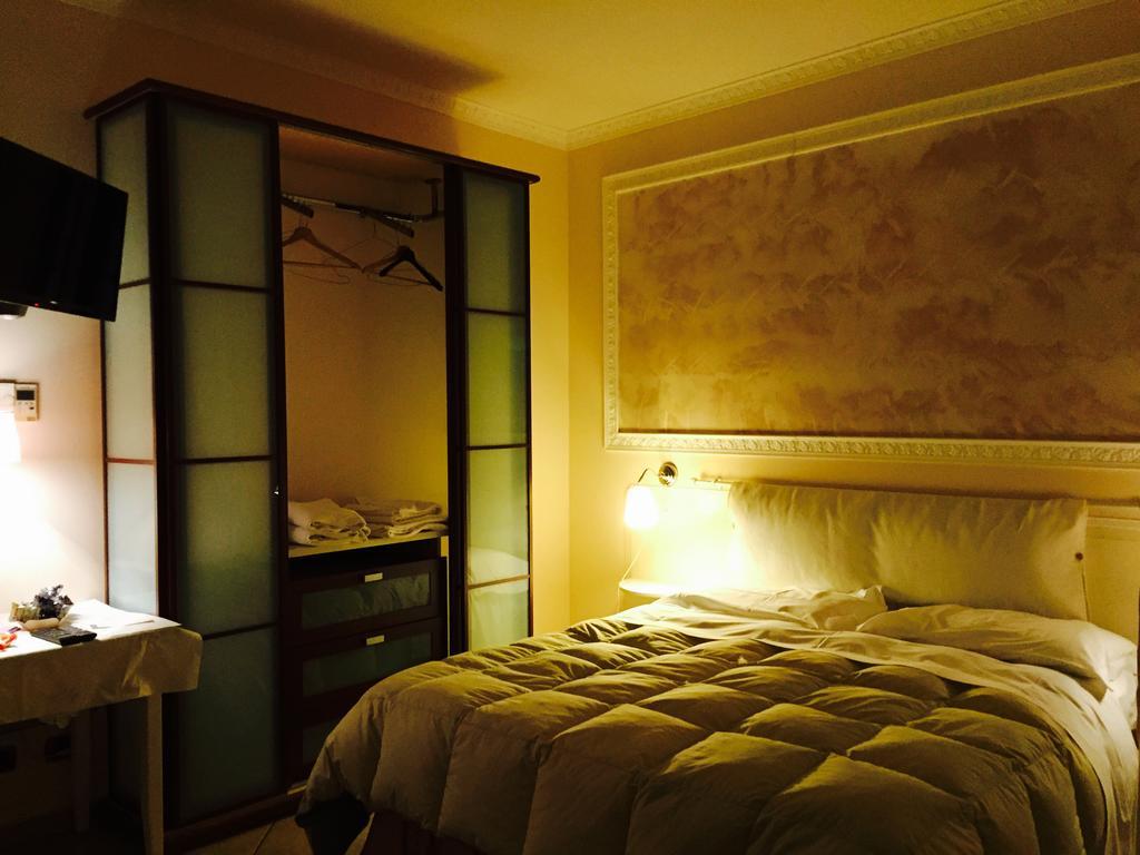 Hotel Martin โวลเปียโน ภายนอก รูปภาพ