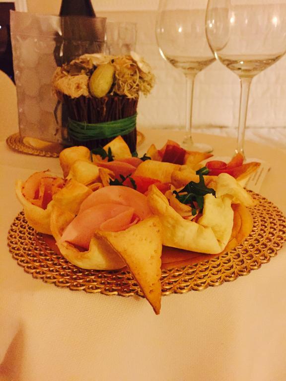 Hotel Martin โวลเปียโน ภายนอก รูปภาพ