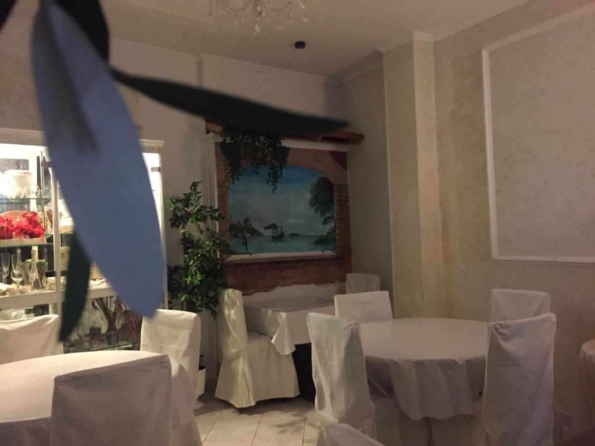 Hotel Martin โวลเปียโน ภายนอก รูปภาพ